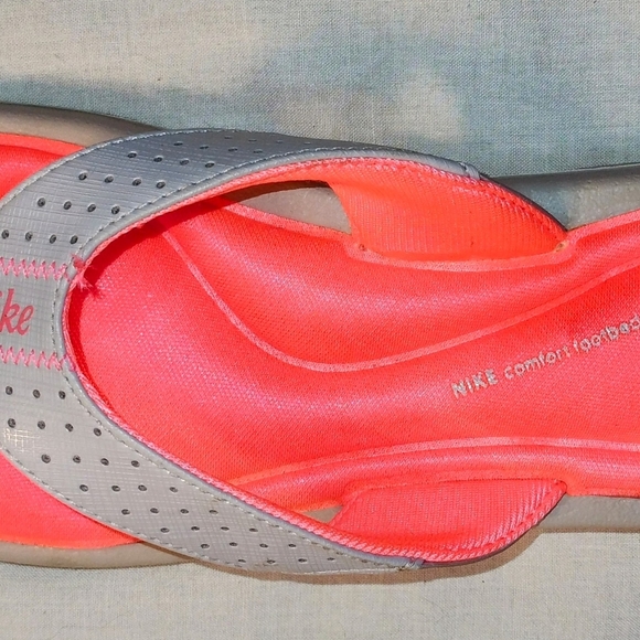 Nike Comfort Footbed Thong Flip Flops Sandals Women's Grey And Pink Size 6 - Picture 12 of 13